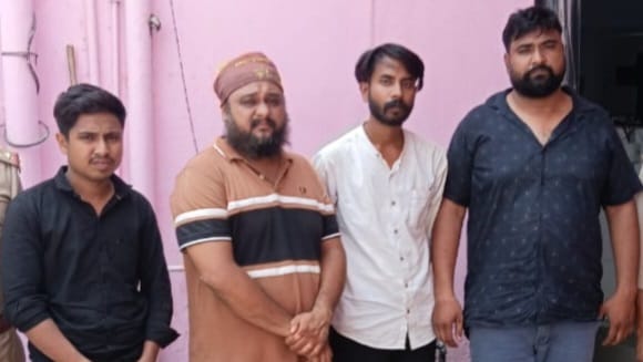 Kanpur Room was booked with fake Aadhaar manager and caretaker arrested along with the youth sent to jail