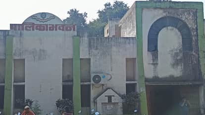 RTI revealed illegal colony of 40 families in Bhatapara