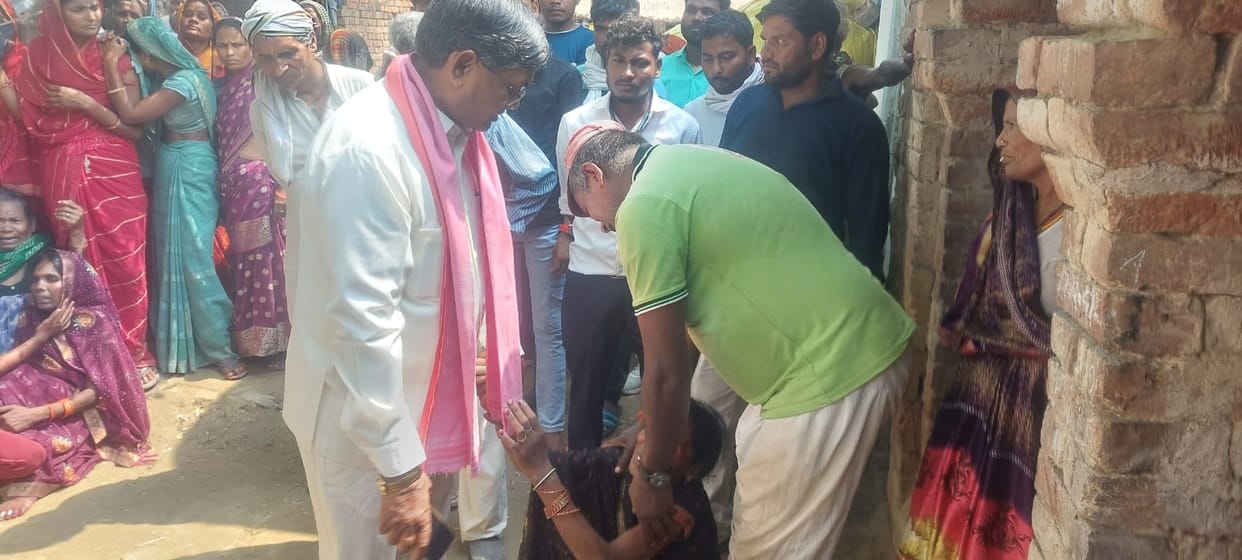 Ambedkarnagar: Body of a teenager who returned from police station after interrogation was found hanging