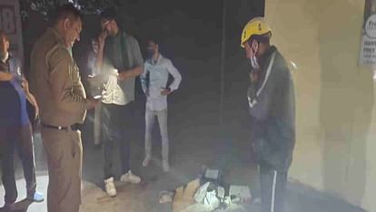 Roorkee News Fire broke out in store room of dialysis unit of civil hospital