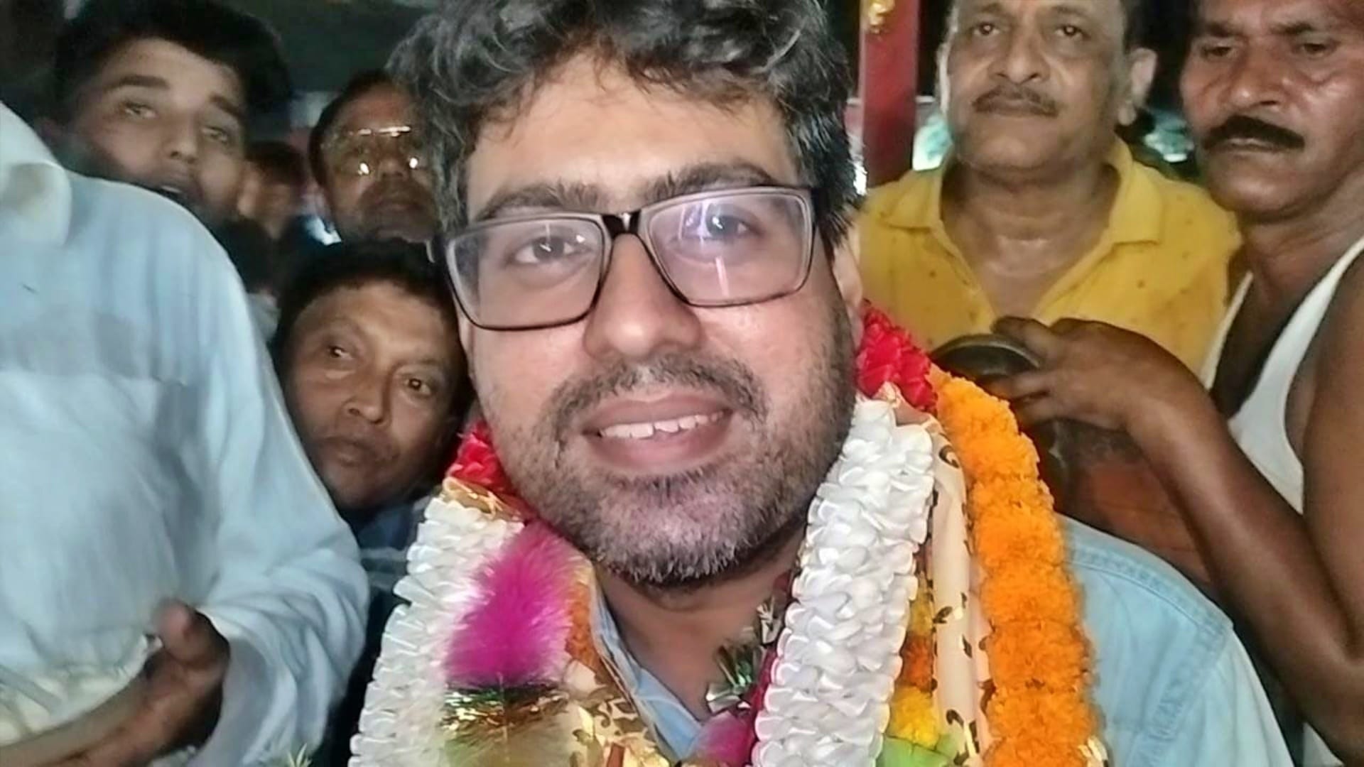 आदित्य झा का किया गया भव्य स्वागत