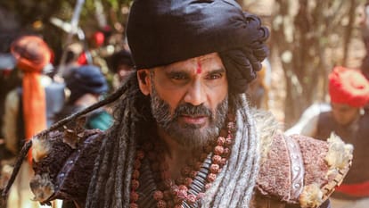 Kesari Veer Day 2 Box Office: Sooraj Pancholi Suniel Shetty Akanksha Sharma Vivek Oberoi film Collection