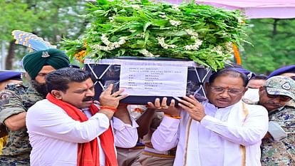 CM Vishnudev Sai paid tribute to martyred soldier Mehul Bhai in Naxal encounter