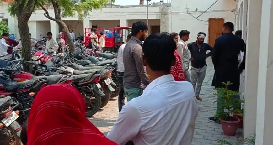 Auraiya Chairs were thrown in wedding on asking for Puri the groom stayed in the police station overnight