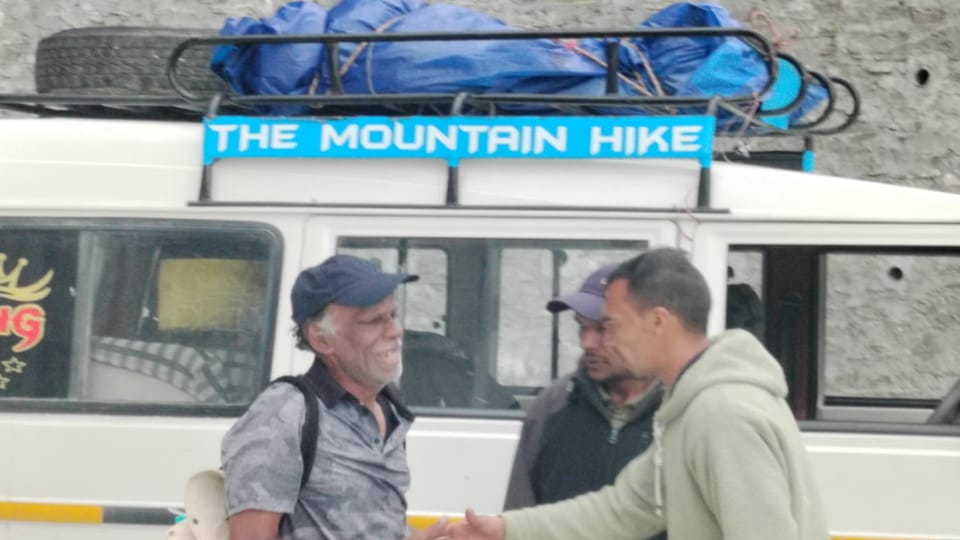 Chamoli News Female trekker dies on Van-Gairoli trek in Dewal, a seven-member team had come from Bengaluru
