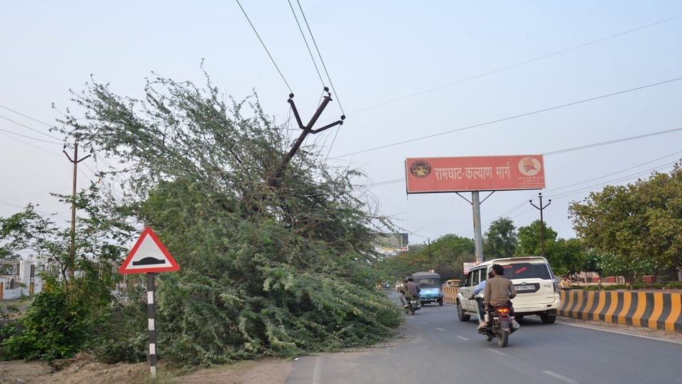 Heavy loss to electricity department due to storm and rain