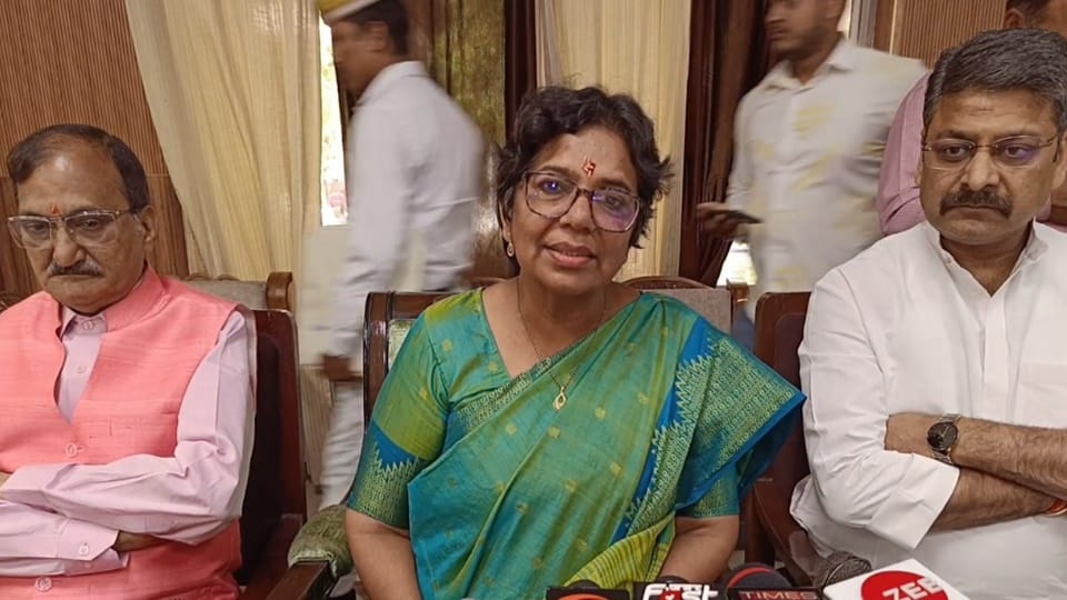 UP: Women's Commission will take action on comments on army officer Vyomika Singh