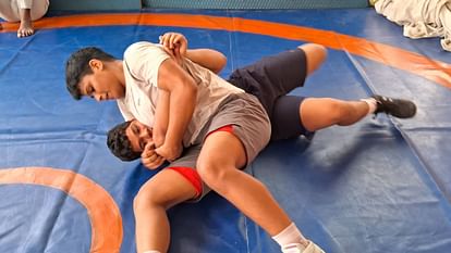Sports News Today Wrestling six out of 18 men five out of seven girls won medals