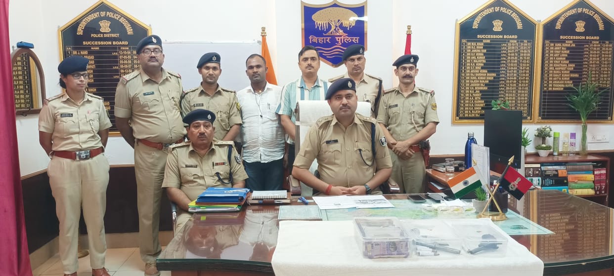 Bihar: Police arrested three accused in the case of robbery of Rs 5 lakh and murder in broad daylight on NH-31