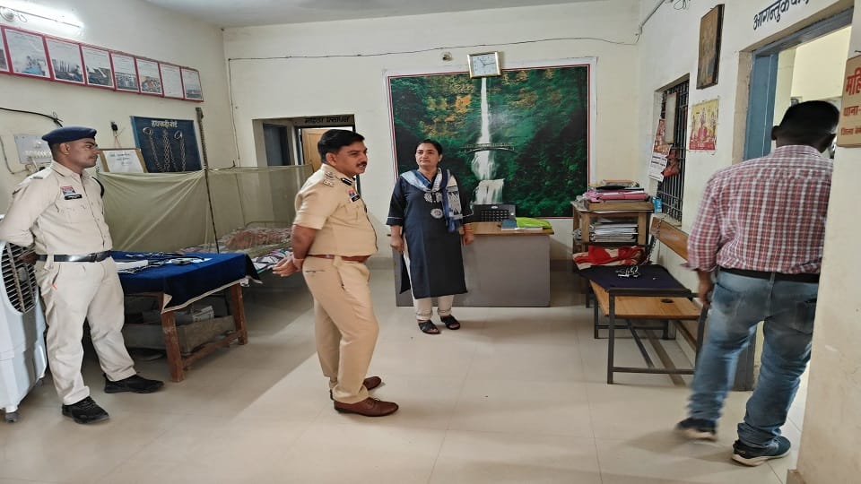 एसएसपी ने किया थाने  का निरीक्षण