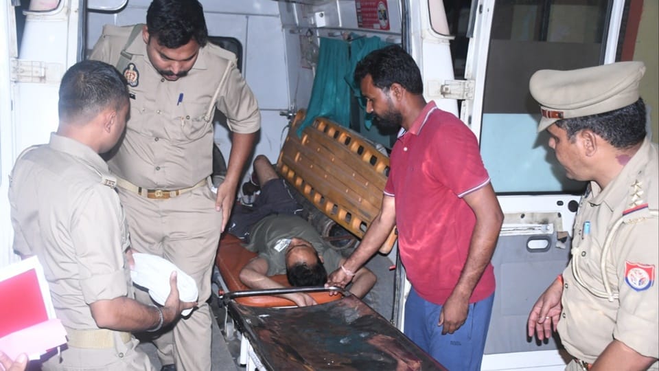 UP Crime News: Kidnapping of Returnees from Saudi Arabia Inside Story Take Gold Out or We’ll Cut Your Stomach