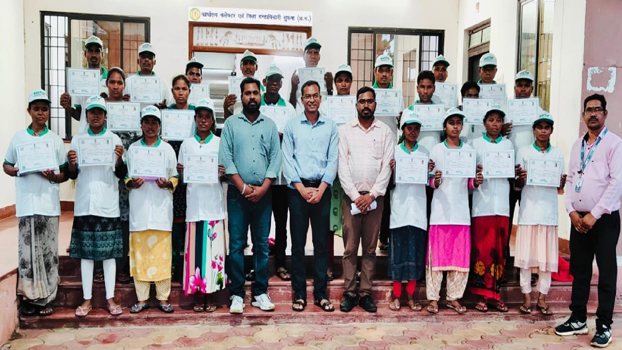 13 day agriculture entrepreneur training given to 24 surrendered Naxalites, certificates given in Chhattisgarh