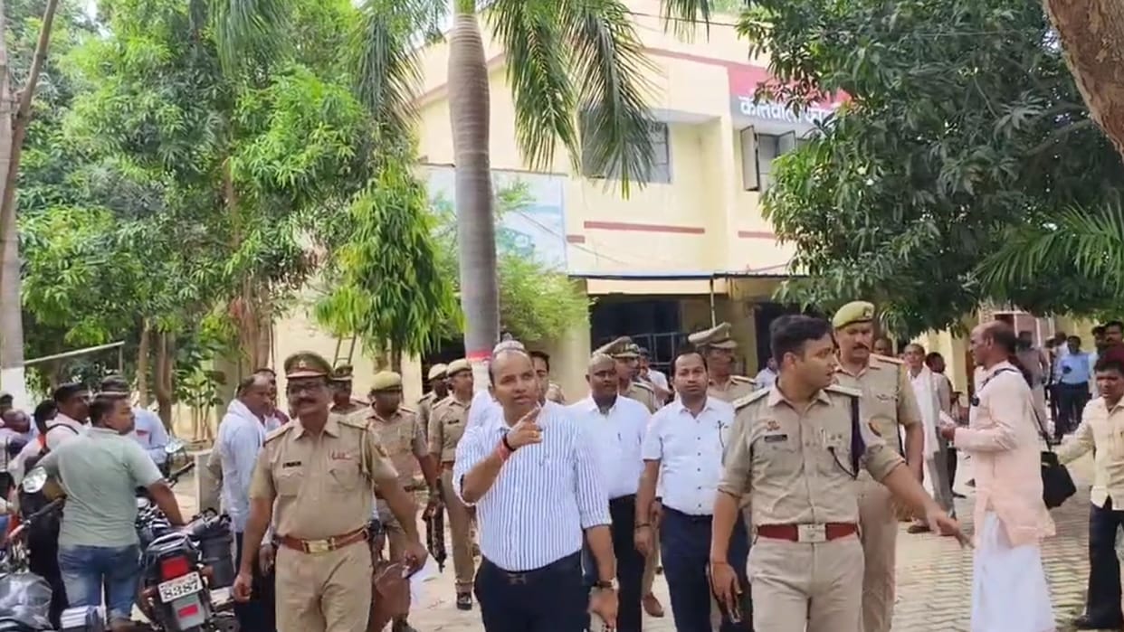 On Samadhan Diwas DM and SP heard complaints at Koirauna police station