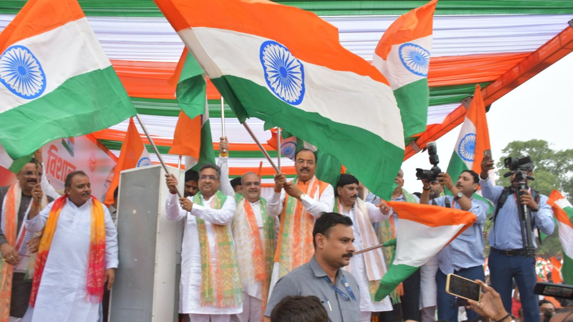 Tiranga Yatra in varanasi public salutes Operation Sindoor Jai Hind Jai Bharat echoed in streets