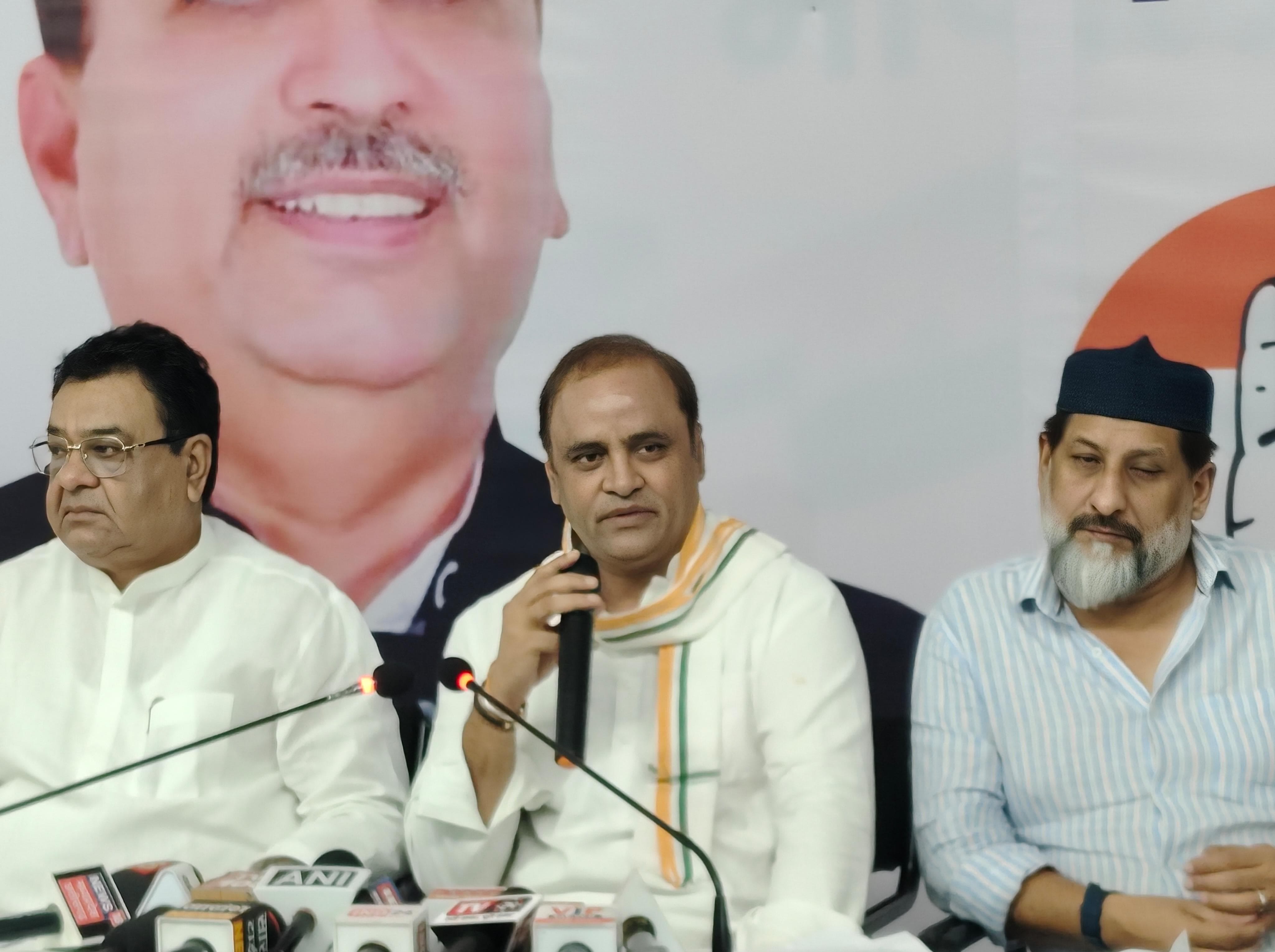 पीसीसी में प्रेसवार्ता