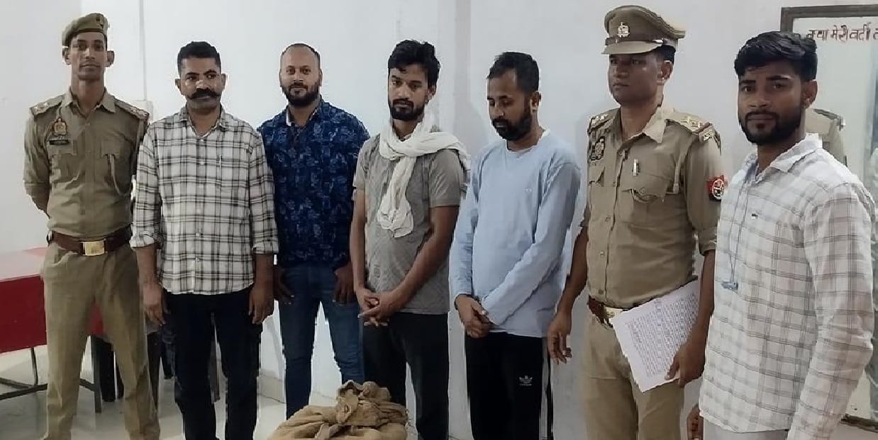 Kanpur Sandalwood smuggling like Pushpa caught in Singham style worth 10 lakhs two arrested