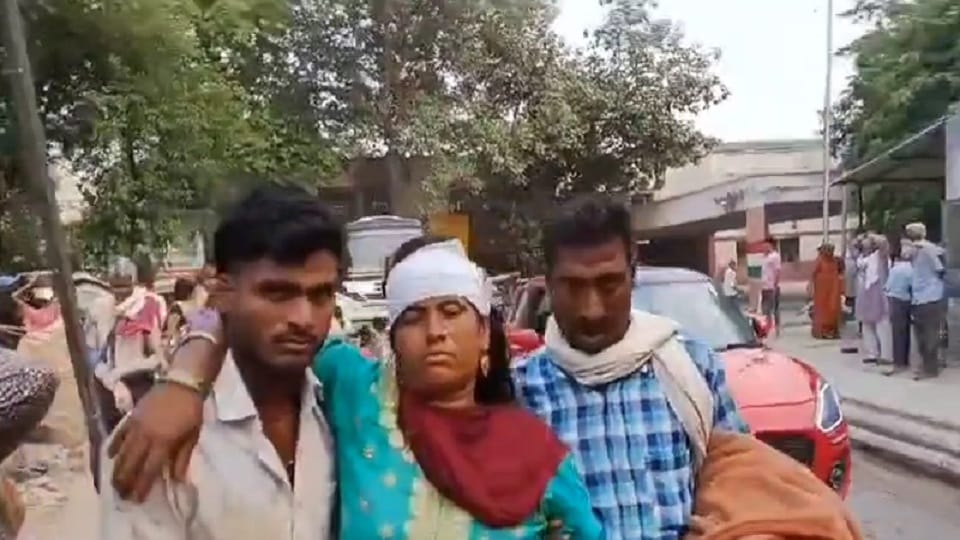 stampede in Shahjahan Medical College chaos ensued after the gas leak