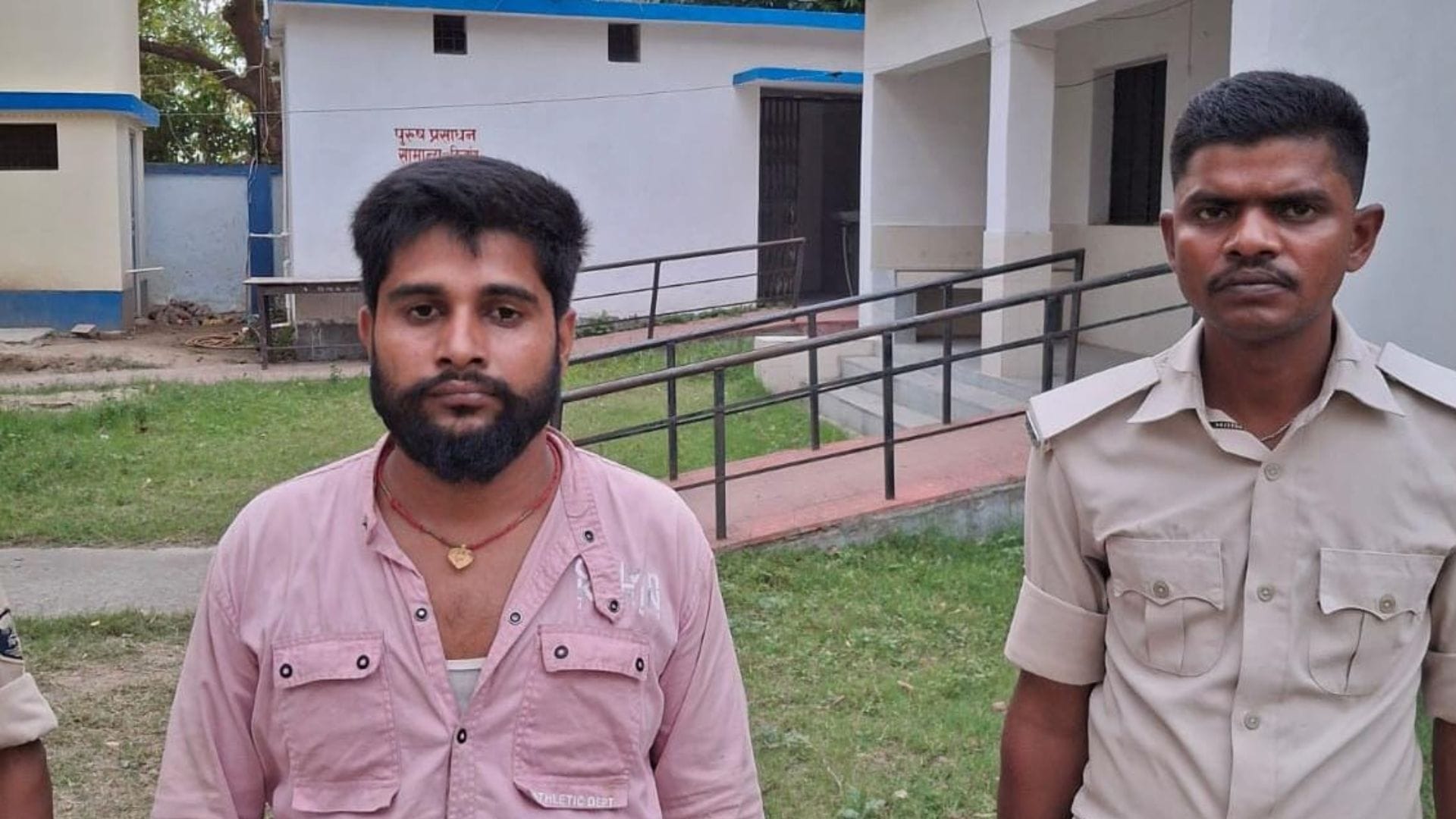 पुलिस की गिरफ्त में आरोपी