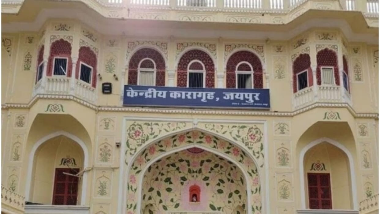 Jaipur News: 4 Prisoners Escape During Treatment at SMS Hospital, Nabbed Hours Later from Different Locations