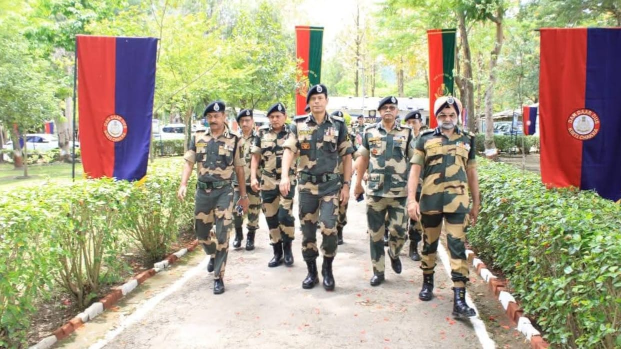 Manipur: BSF Director General conducted a two-day visit, reviewed security operations