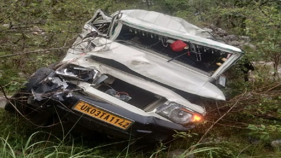 died in a road accident in Budkot Uttarkashi
