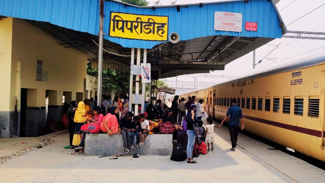 Engine failed Train stood on single line for three hours eight trains delayed Engineers arrived Mau Junction
