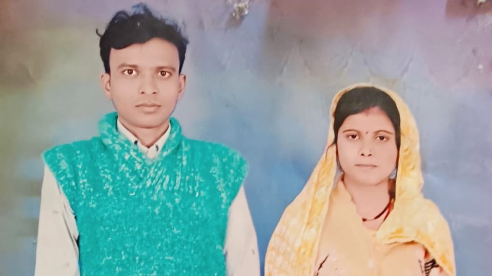 wife body was found in bedroom and husband body was found on railway track In Deoria