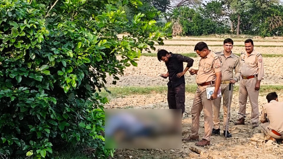 Father and son brutally murder in Firozabad Post-mortem report found 12 wounds on bodies of both deceased