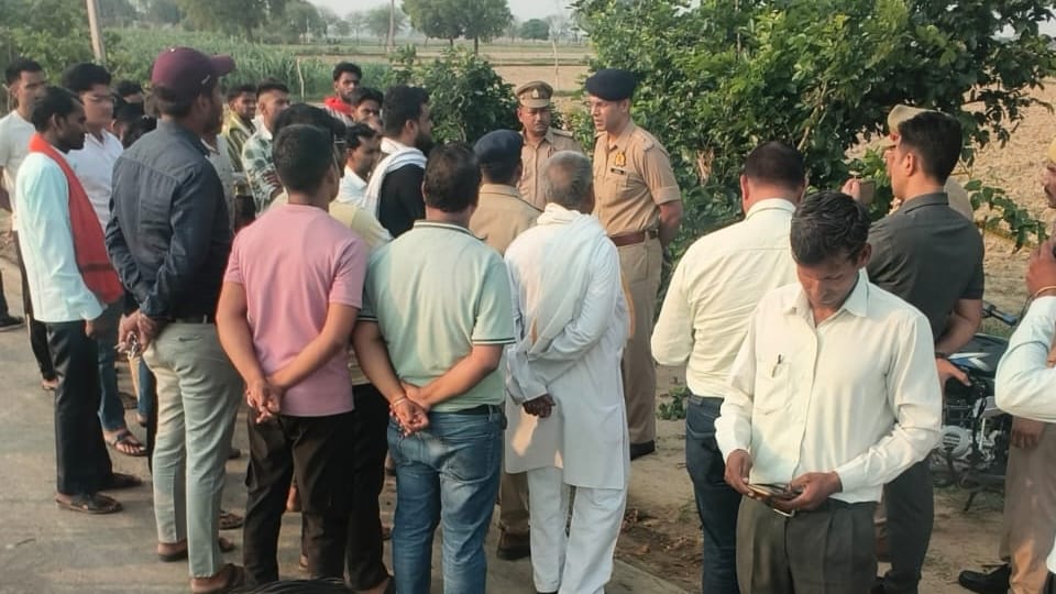 Firozabad Double Murder Case Former Village Head and Son Killed in Property Dispute in UP News in Hindi