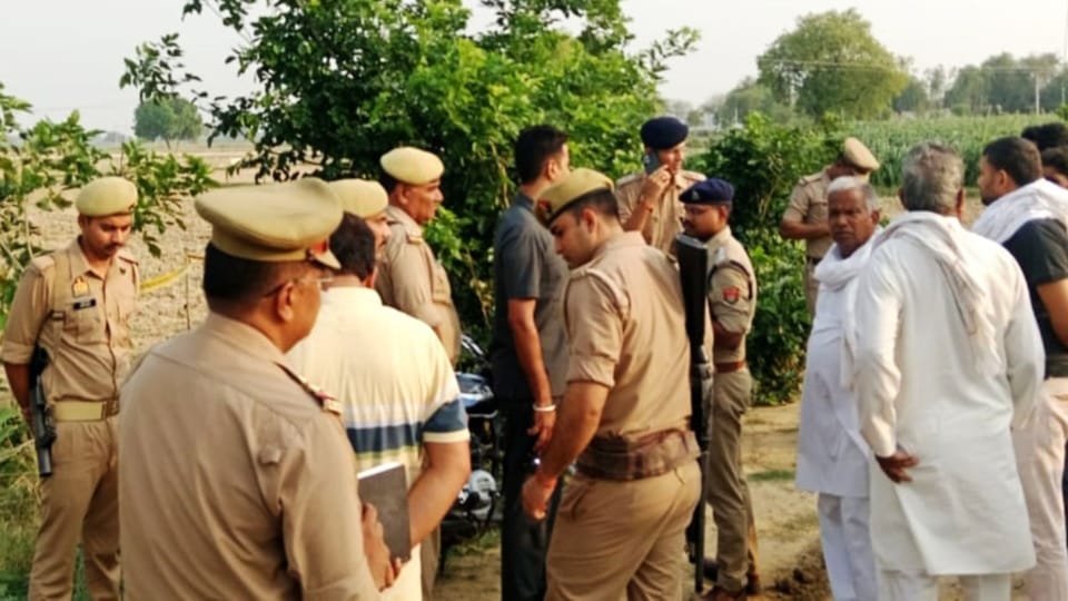 Firozabad Double Murder Case Former Village Head and Son Killed in Property Dispute in UP News in Hindi