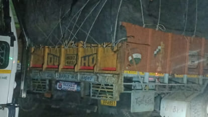 Gorakhpur GST team caught 6 scrap vehicles, action taken on 125 vehicles in 150 days