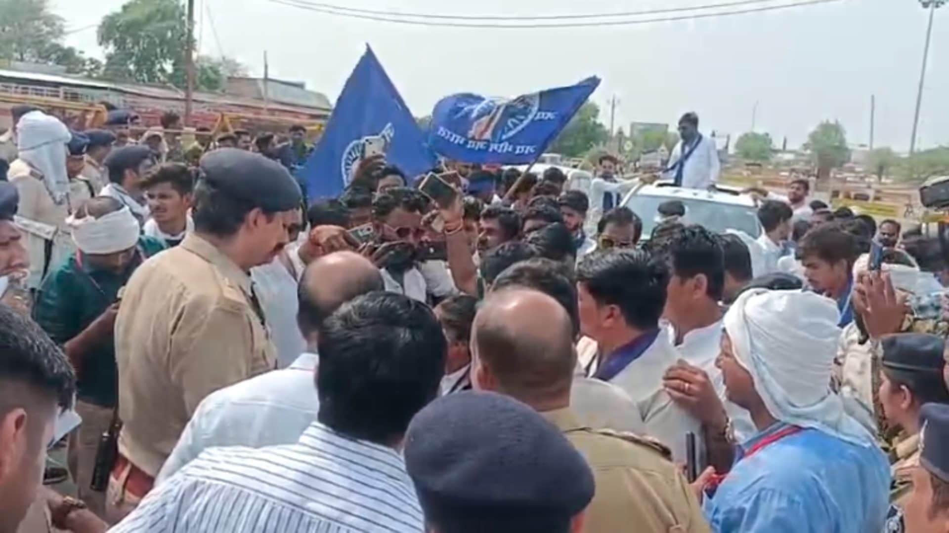 MP News: Tension increased over Ambedkar's statue in Gwalior, Bhim Army stopped on the highway