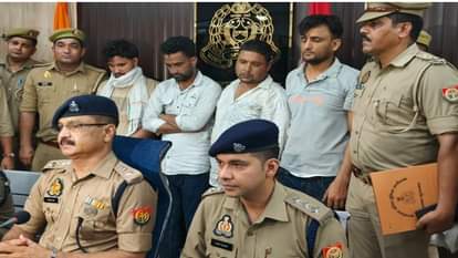 मुरादाबाद पुलिस हिरासत में  सोना तस्करी के आरोपी