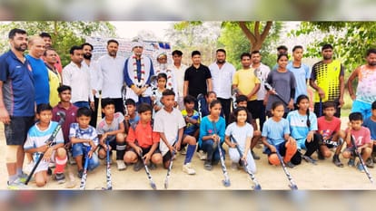 Sports News Today Influencers teams participating in Banaras Cricket League salute to four daughters of Kashi