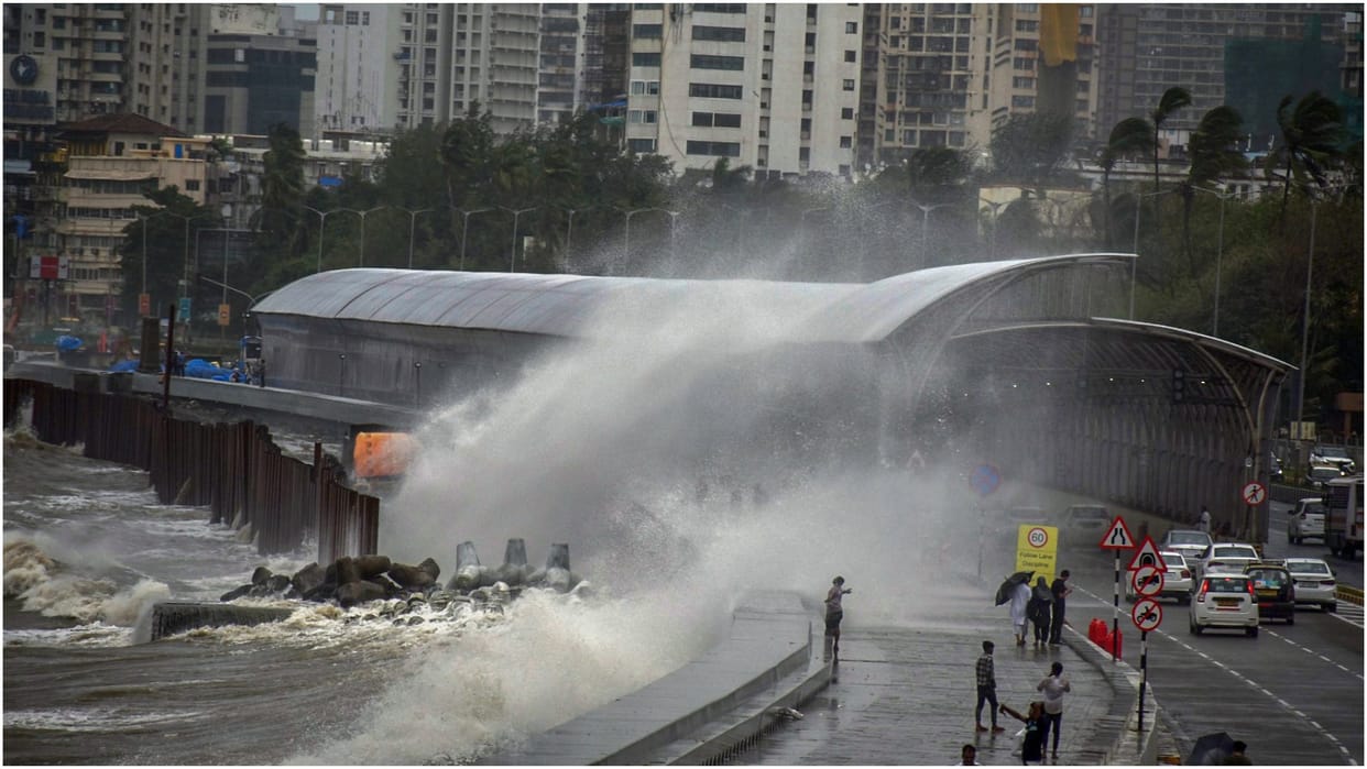 Weather update: Rain break 107-year record in Mumbai, thunderstorm-rain alert in many states for next five day