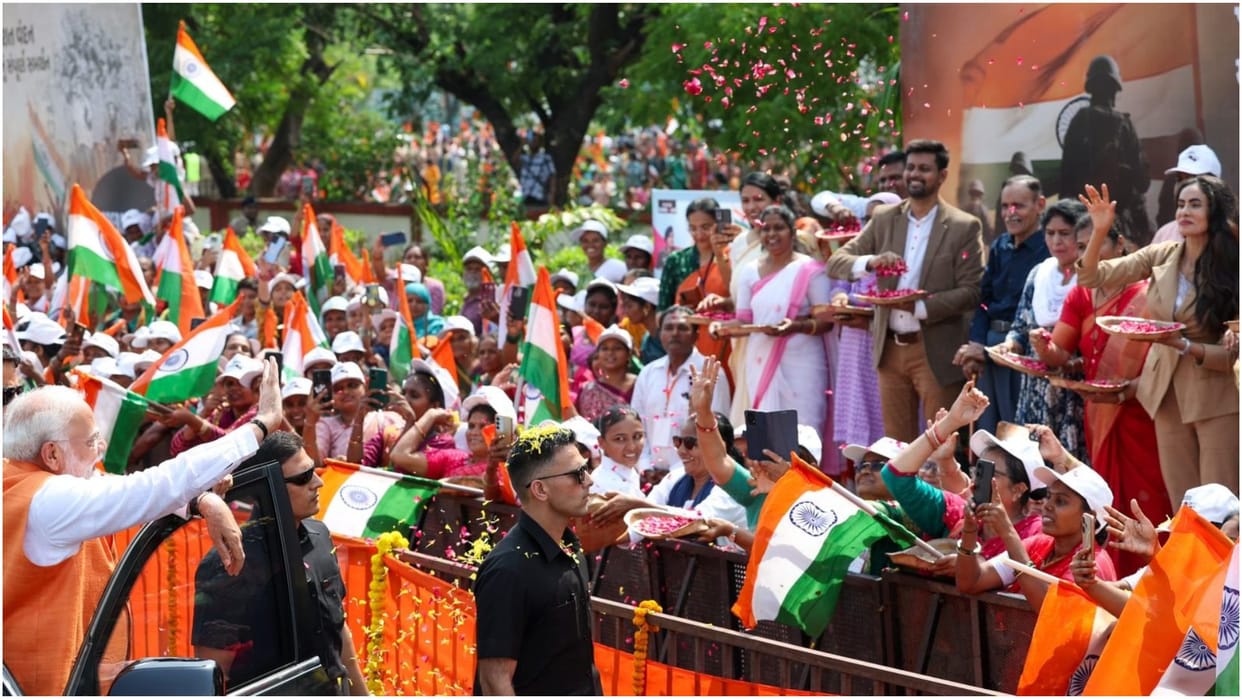 PM Modi roadshow in Vadodara Gujarat: Indian Army officer Colonel Sofiya Qureshi Family shower flower petals