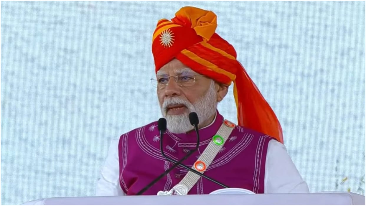 Gujarat: PM laid  foundation stone for development works worth rs 24000 cr, called Operation Sindoor a symbol