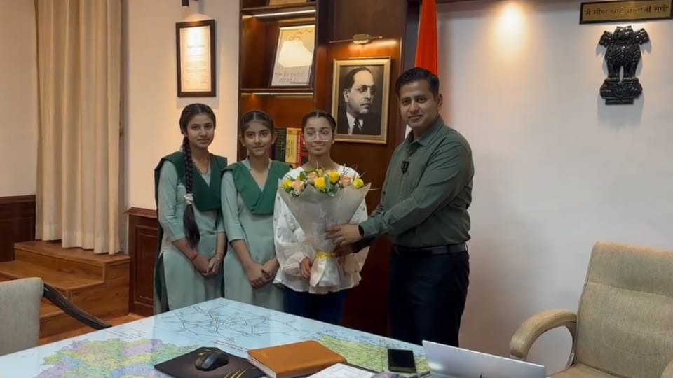 Jalandhar DC met top students of district had lunch together