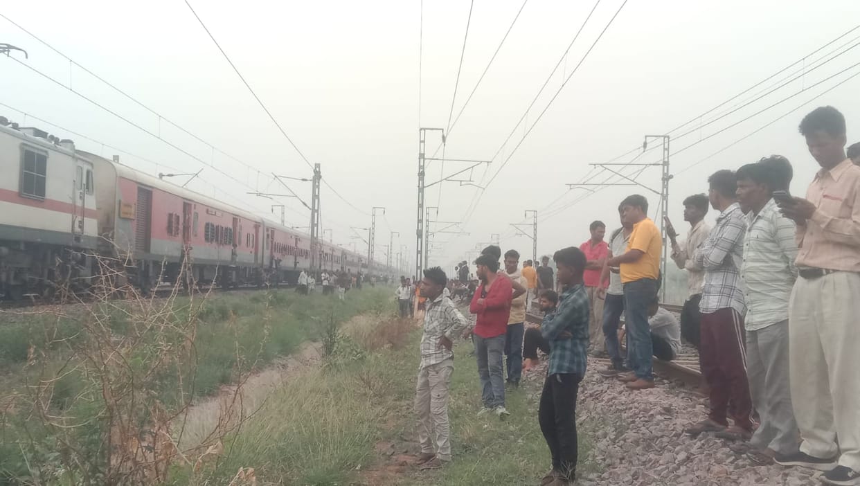 Amrapali Express was halted for one and half hour due to dead body getting stuck in engine