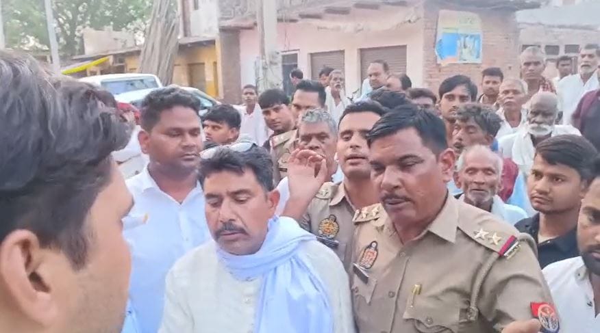 Inspector suspended for beating two brothers in Kheragarh police station in Agra