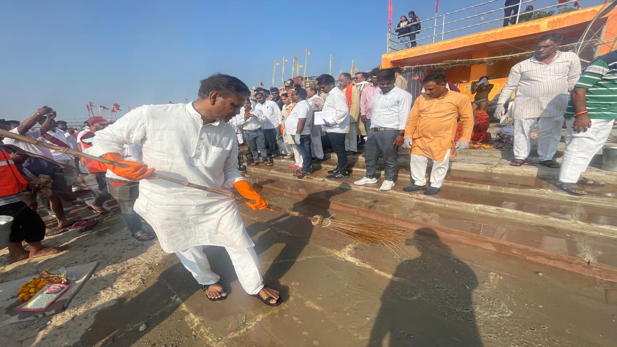 Cleanliness drive conducted under the leadership of mayor, MLA and officials participated