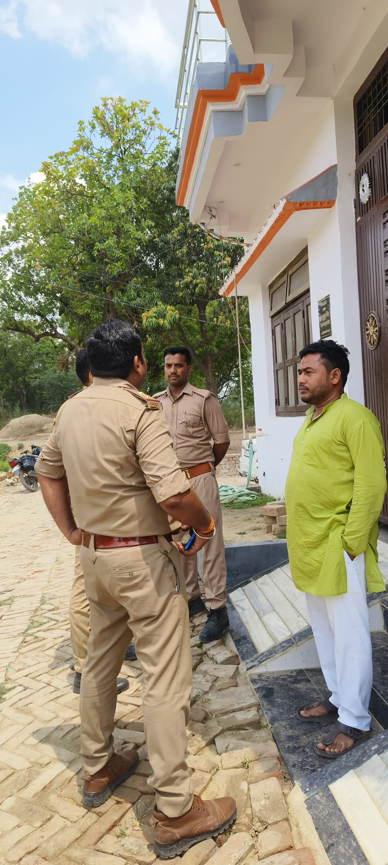 Amethi: Youth Congress president house arrested before arrival of former cabinet minister Smriti Irani, politi