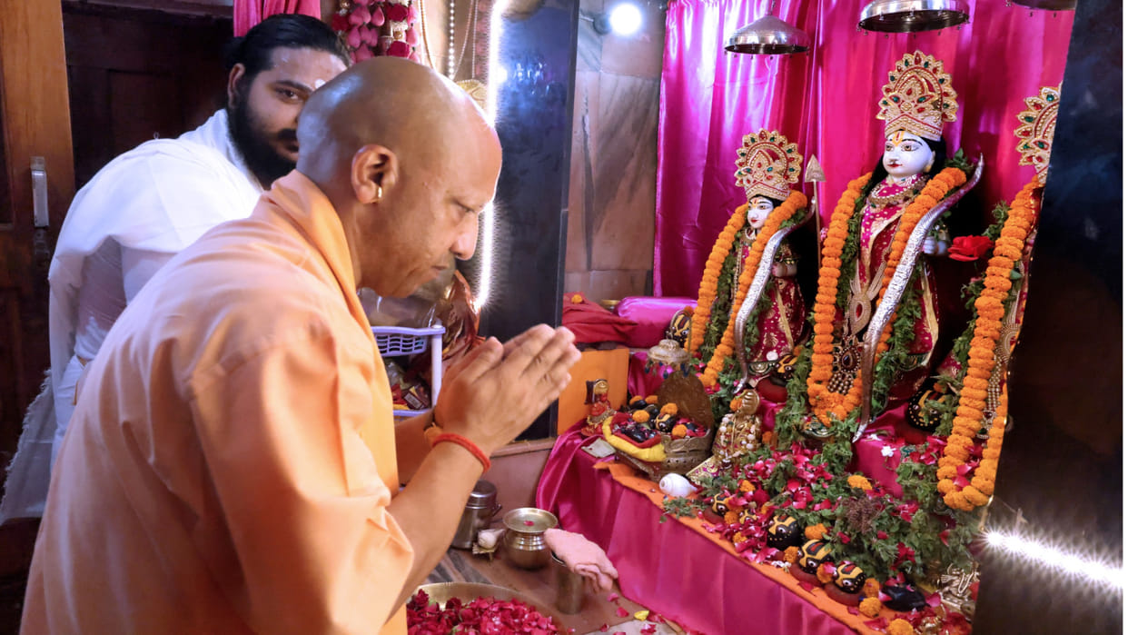 CM Yogi participated in foundation day of Shri Ram Janaki Hanuman Temple, Gorakhpur, which fulfilled his wish