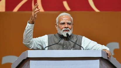 Today Top Headlines, PM Modi in west Bengal, TMC Attacks on PM, MEA on Shehbaz, Shashi Tharoor Weather Alert