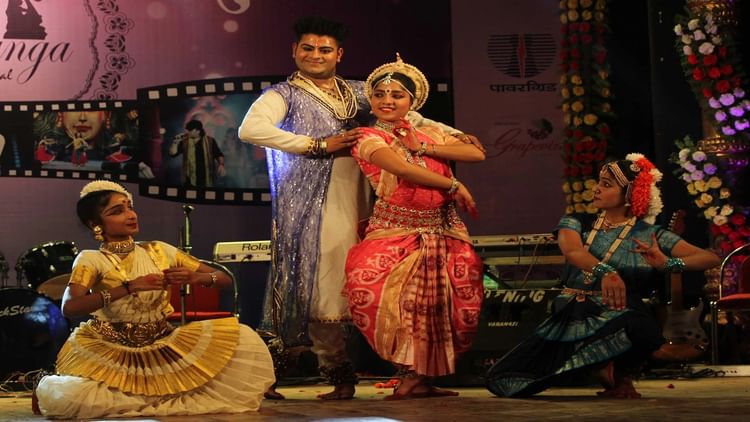 CG News: संगीत नाटक अकादमी पुरस्कार 2024 और 2025 के लिए आवेदन आमंत्रित, यहां पढ़े पूरी जानकारी