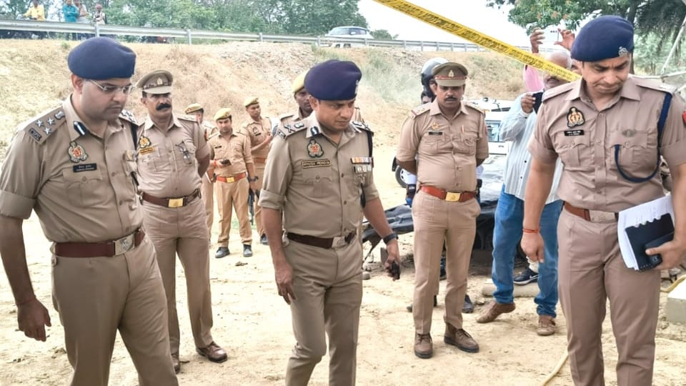 Jaunpur Triple Murder Case father and his two sons killed by hammer BSP leader and his son-in-law arrest