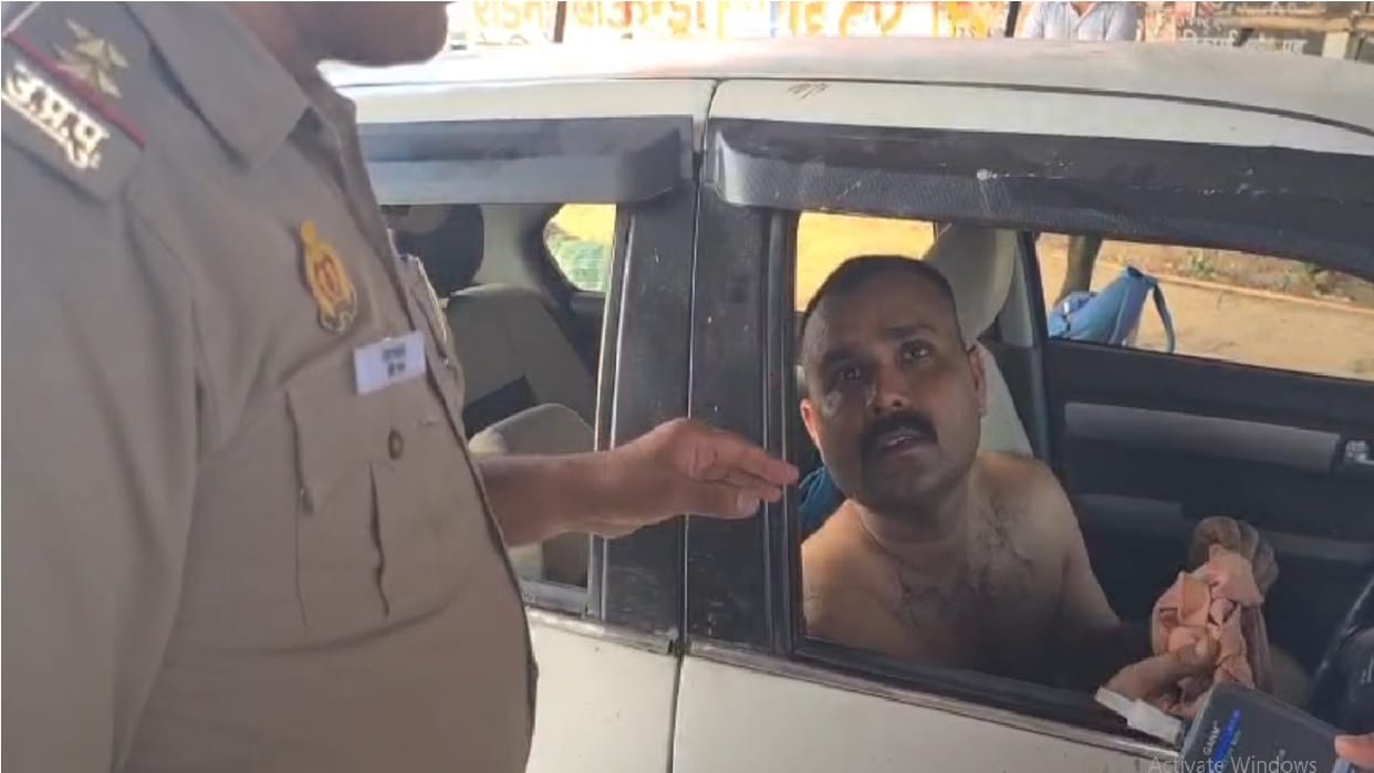 Police seized vehicle of a constable who was driving drunk in Hapur