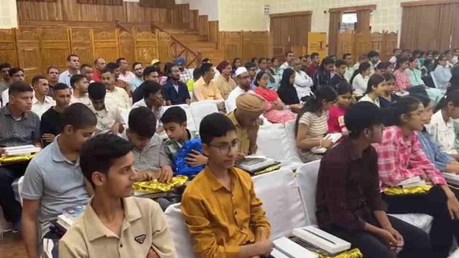 Amar Ujala Medhavi Chhatra Samman 2025 CM Dhami honored meritorious students