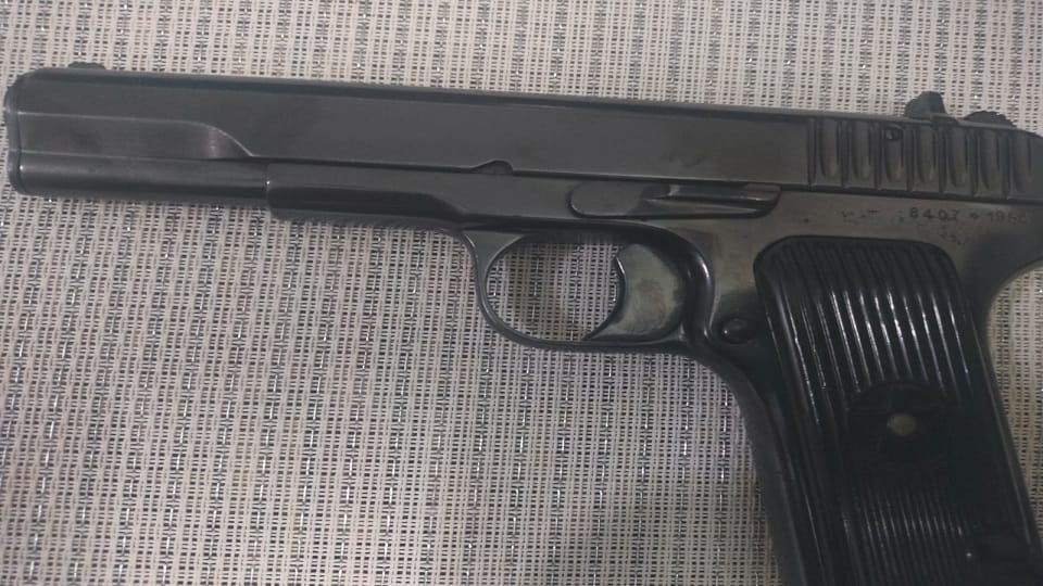 Buying and selling of arms with fake license: Notorious criminal threatened from jail police did not register