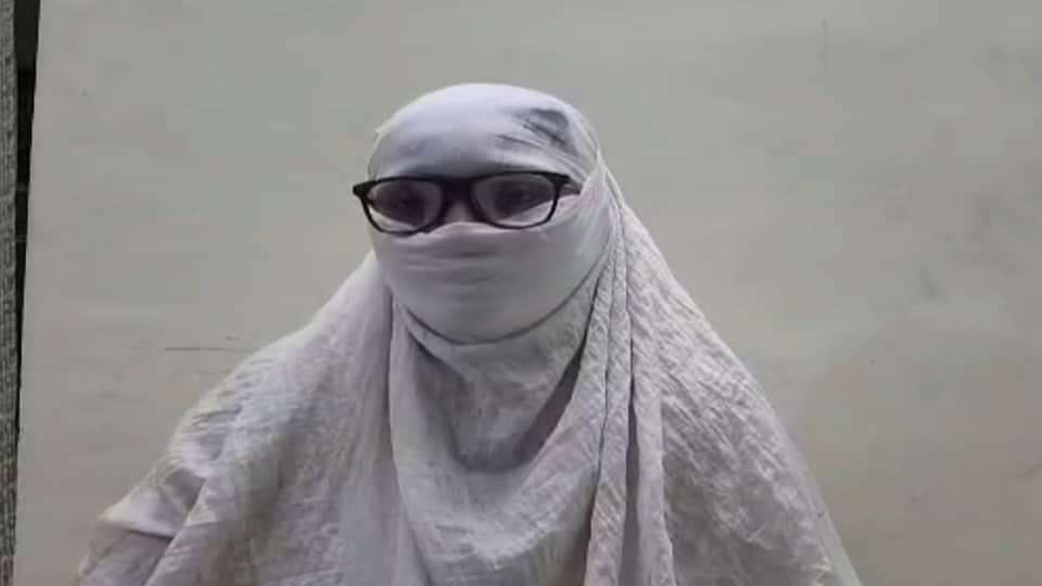 पीड़ुिता ने पुलिस से लगाई गुहार